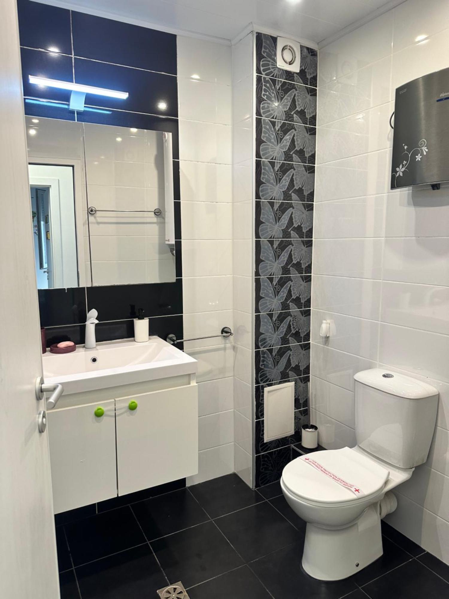 Briz Apartment; 2 Bdr; 6 Guests; Private Parking Варна Экстерьер фото