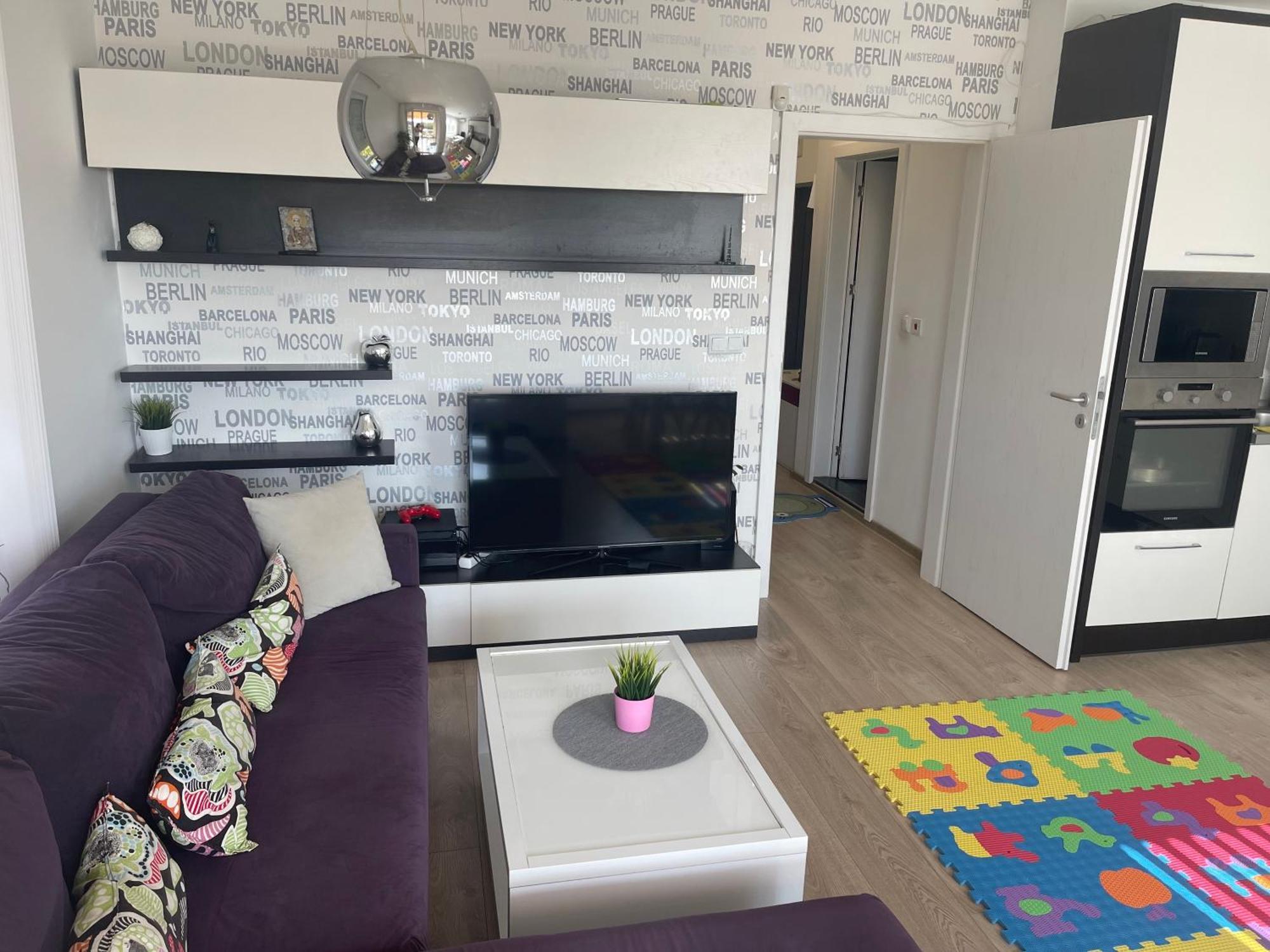 Briz Apartment; 2 Bdr; 6 Guests; Private Parking Варна Экстерьер фото